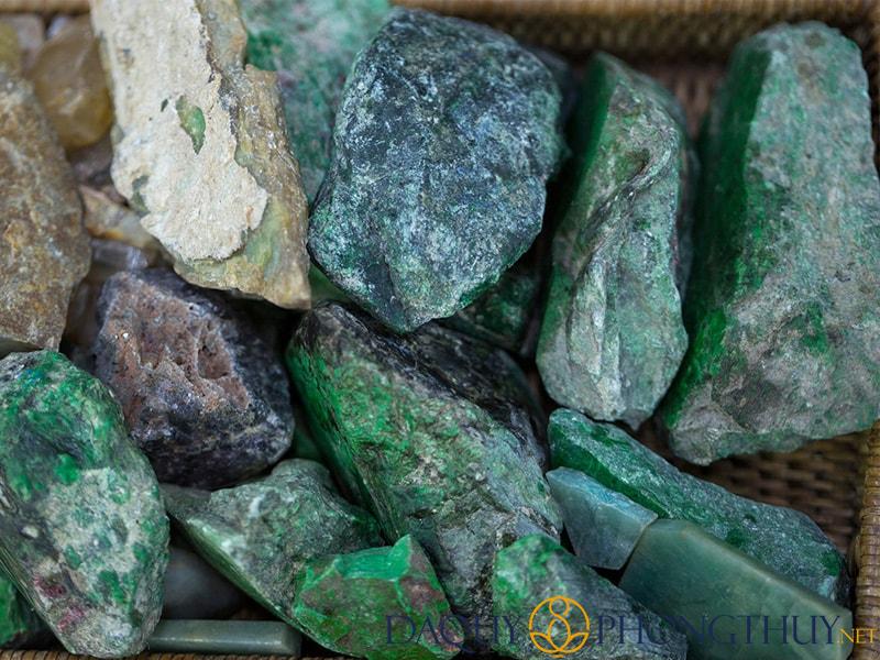 Tìm hiểu các loại đá quý phổ biến tại Việt Nam khi sưu tầm 1