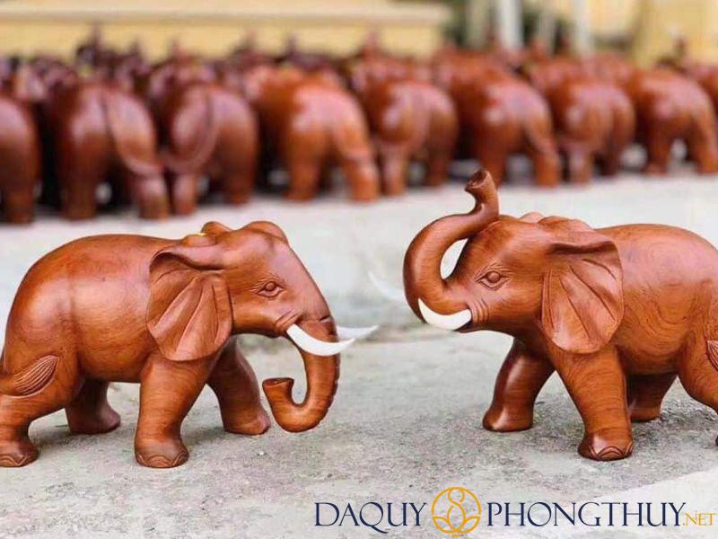 Ý nghĩa của một cặp tượng voi - Bảo vệ tại lối vào